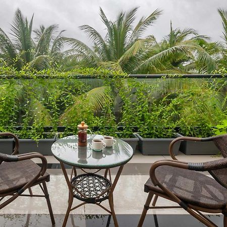 Villa Sereno By Stayvista - An Elegant And Entertaining Retreat Featuring A Swimming Pool, Outdoor Jacuzzi, Modern Interiors, And A Snooker Table Alībāg Eksteriør billede
