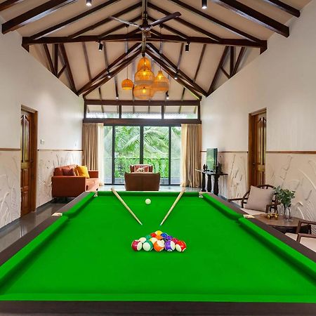 Villa Sereno By Stayvista - An Elegant And Entertaining Retreat Featuring A Swimming Pool, Outdoor Jacuzzi, Modern Interiors, And A Snooker Table Alībāg Eksteriør billede