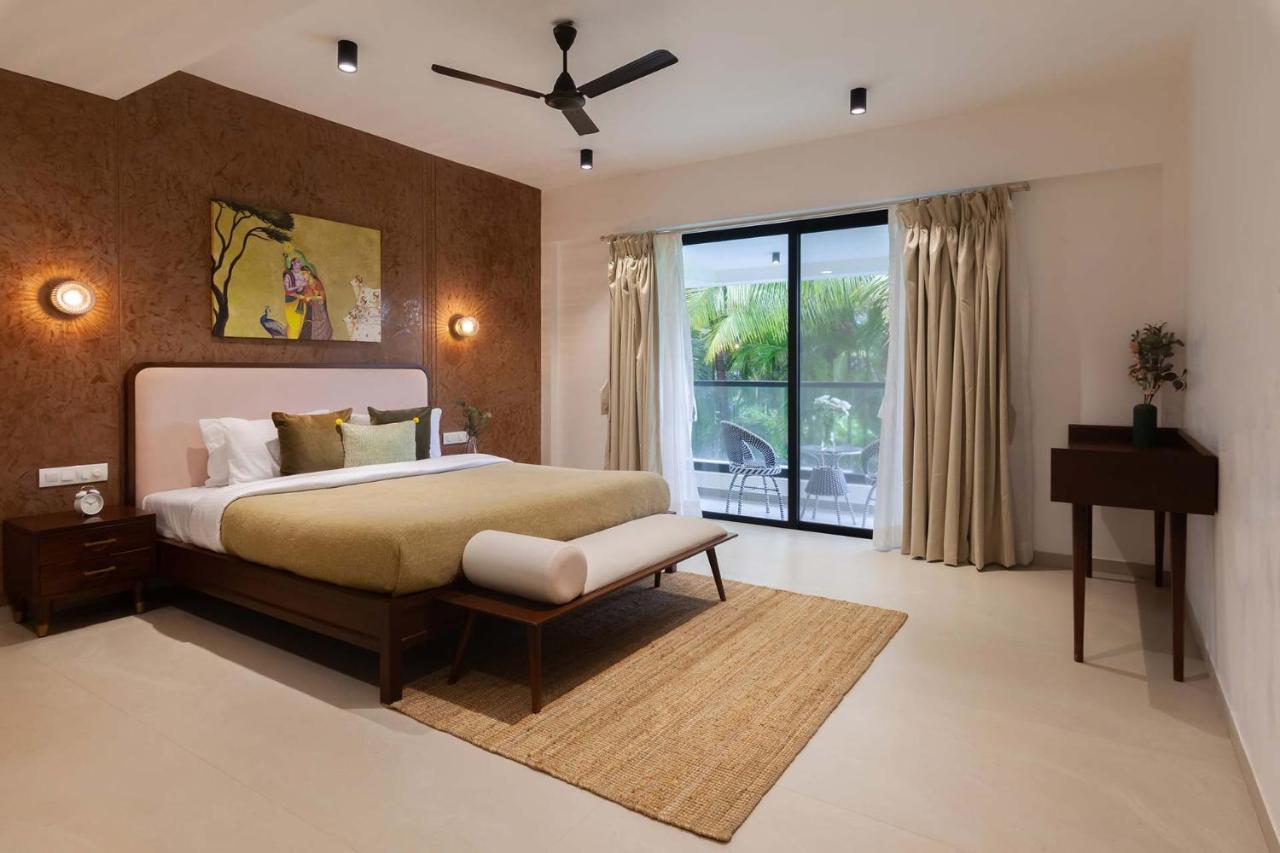 Villa Sereno By Stayvista - An Elegant And Entertaining Retreat Featuring A Swimming Pool, Outdoor Jacuzzi, Modern Interiors, And A Snooker Table Alībāg Eksteriør billede