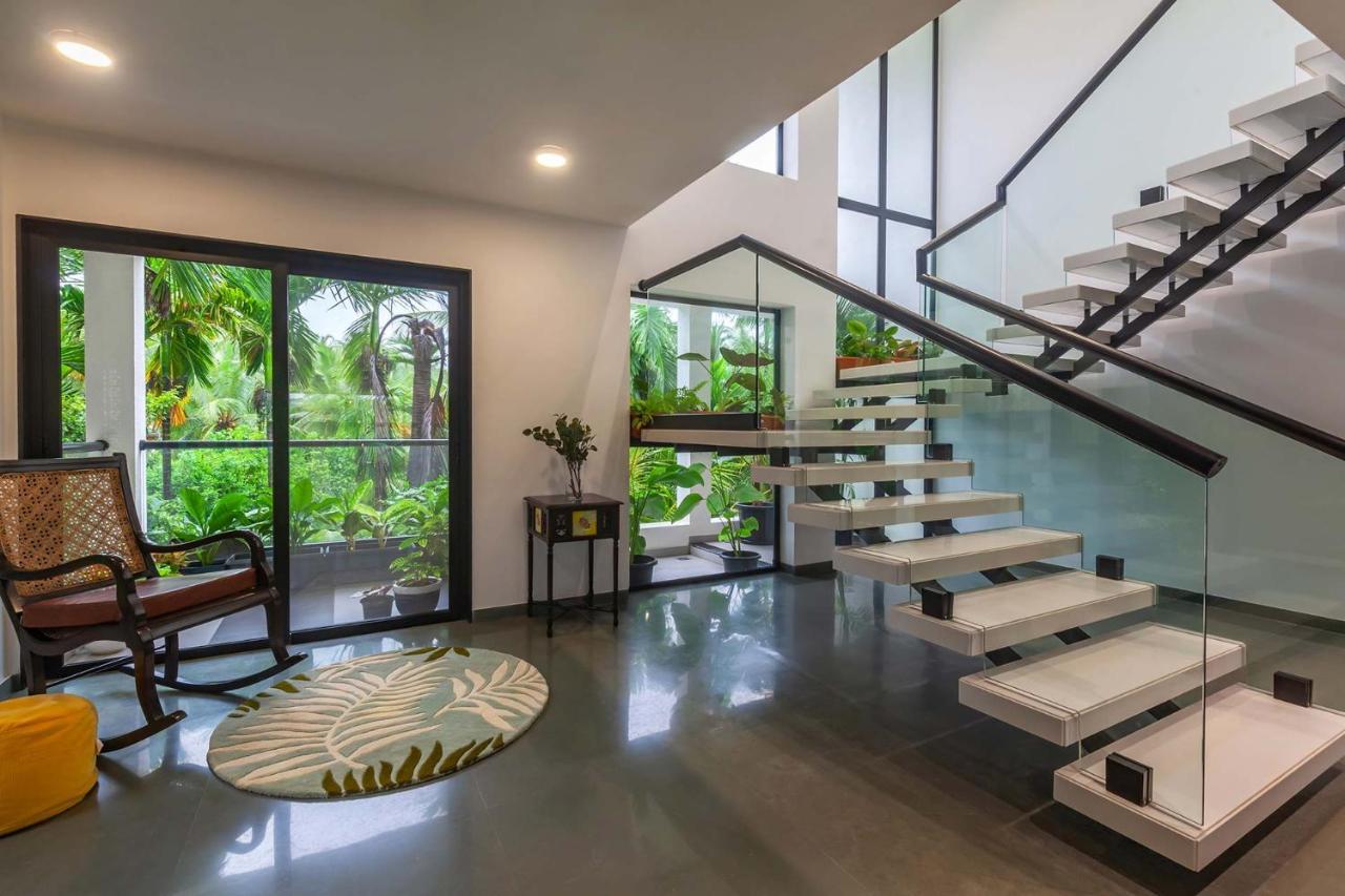 Villa Sereno By Stayvista - An Elegant And Entertaining Retreat Featuring A Swimming Pool, Outdoor Jacuzzi, Modern Interiors, And A Snooker Table Alībāg Eksteriør billede